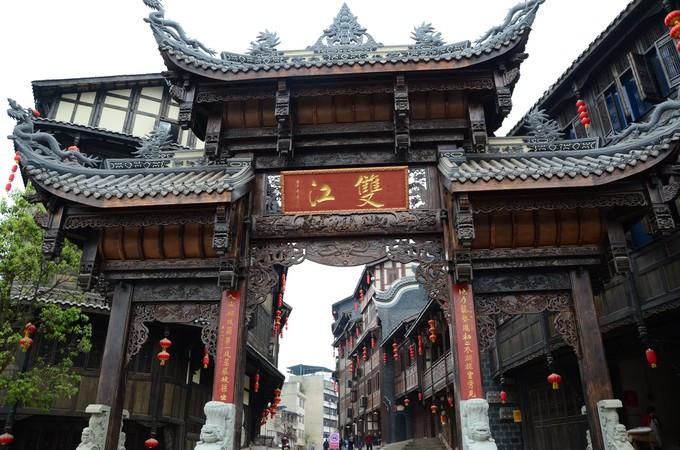 干红葡萄酒对上干白葡萄酒的双星对决